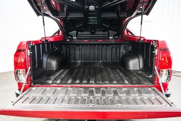 https://dvg-vehicle-assets.s3.amazonaws.com/1204011/47skyklp1fwpxntlbvyjxrlq.jpg