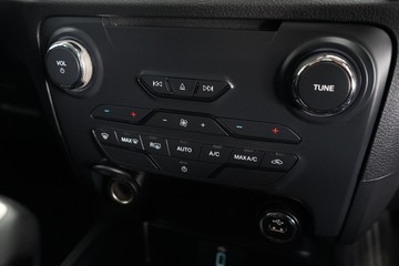 https://dvg-vehicle-assets.s3.amazonaws.com/1204022/30d32delqk6obvb3youma4jom.jpg