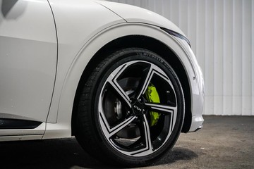 https://dvg-vehicle-assets.s3.amazonaws.com/1204024/ecscct1hv5pocoji6ayq0hg05.jpg