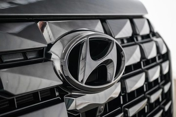 https://dvg-vehicle-assets.s3.amazonaws.com/1204025/ayzr8yyuf8wersef35526tuqn.jpg