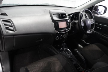 https://dvg-vehicle-assets.s3.amazonaws.com/1204031/2n1f9yu9o2ogx4qugv49h7w9f.jpg