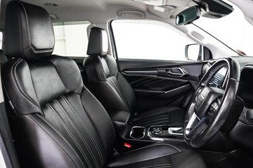 https://dvg-vehicle-assets.s3.amazonaws.com/1204037/b1c6t6e7lz10243qv2ja0z6wh.jpg