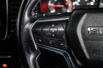 https://dvg-vehicle-assets.s3.amazonaws.com/1204037/det0f9vfor7zf18pweau1v8du.jpg
