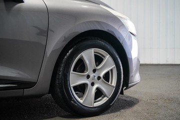 https://dvg-vehicle-assets.s3.amazonaws.com/1204040/dtb41xla4h7qqrgu92xfu102c.jpg