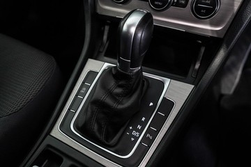 https://dvg-vehicle-assets.s3.amazonaws.com/1204041/9j4uo3xaarga93yicdypcjfm7.jpg