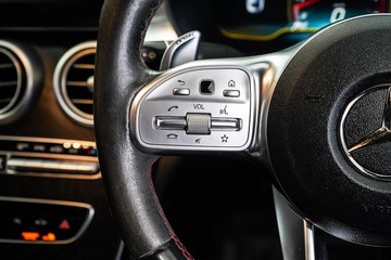 https://dvg-vehicle-assets.s3.amazonaws.com/1204045/5ixiskftdsjb1l4xw6fl1t0uv.jpg