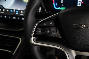 https://dvg-vehicle-assets.s3.amazonaws.com/1204047/2bm9xkv1jz724rah2l8wbmokt.jpg