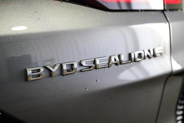 https://dvg-vehicle-assets.s3.amazonaws.com/1204047/7kvimygsuwwv7tlsu2nhuiv5m.jpg
