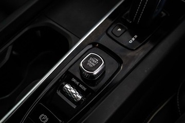https://dvg-vehicle-assets.s3.amazonaws.com/1204053/aaxlzjmp7gdw8be62020enba3.jpg