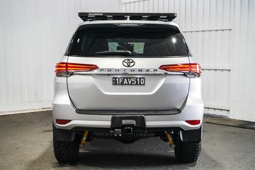 https://dvg-vehicle-assets.s3.amazonaws.com/1204057/8nzi1v0pc9tsf8ux1spmxe2s2.jpg