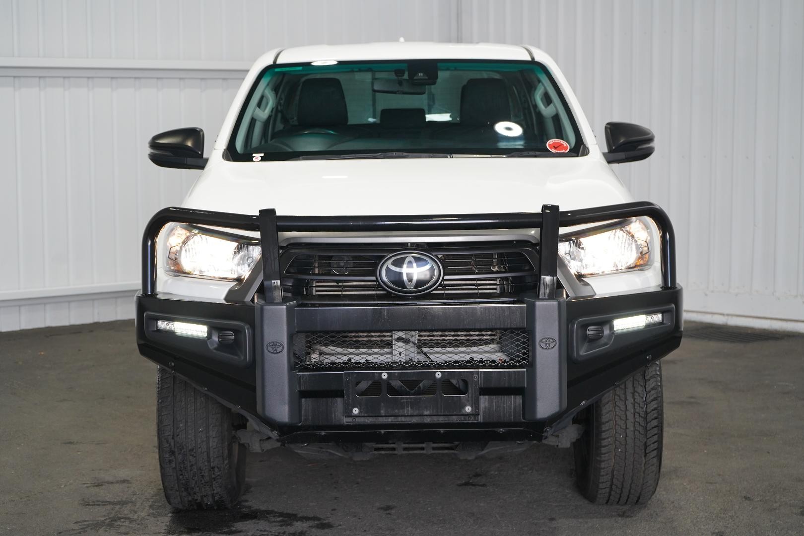 Toyota Hilux image 3