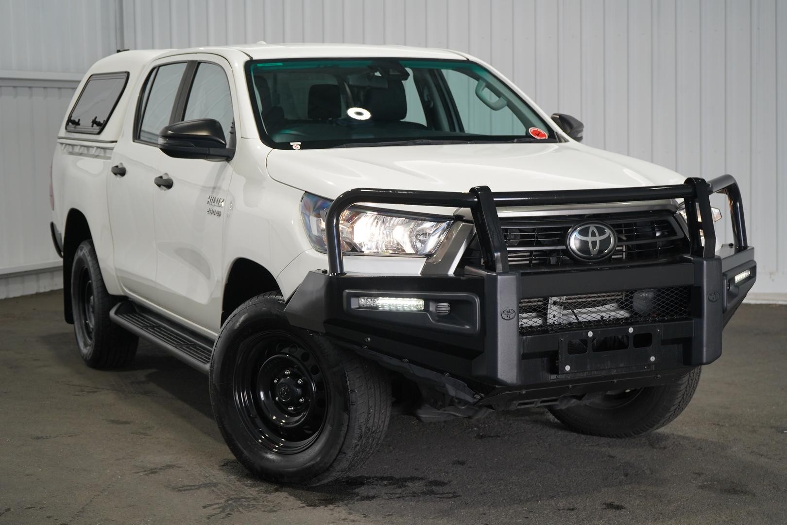Toyota Hilux image 1