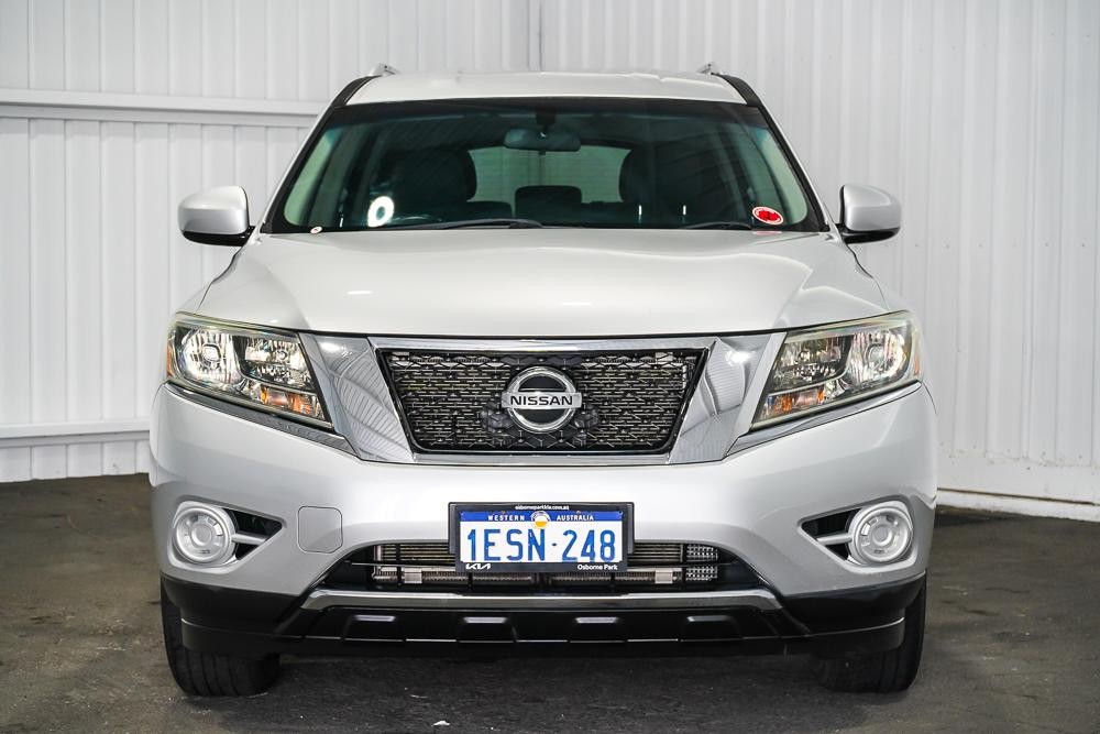 Nissan Pathfinder image 3