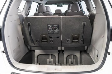 https://dvg-vehicle-assets.s3.amazonaws.com/1204082/3ok8zk6m6x5a673to8k7z63ph.jpg