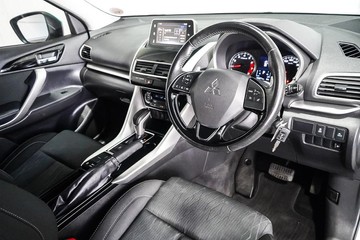 https://dvg-vehicle-assets.s3.amazonaws.com/1204090/3mocxrs5zflx2dv0fi5p6q3je.jpg