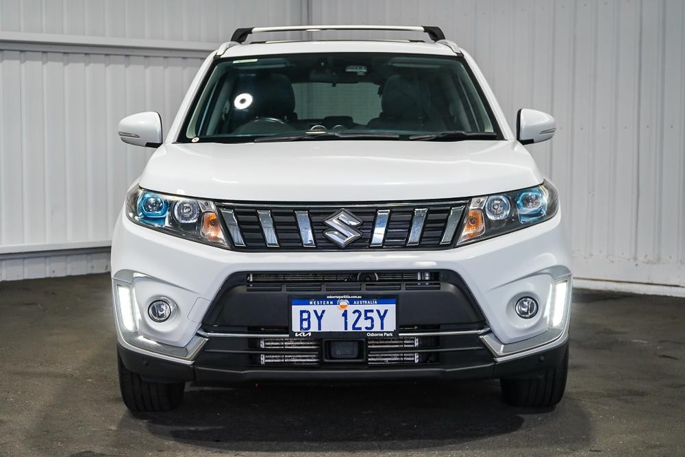 Suzuki Vitara image 3