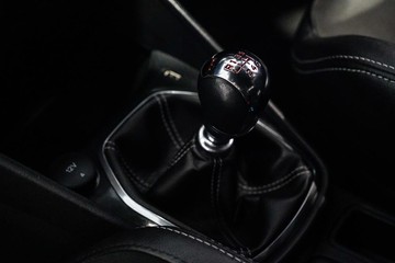 https://dvg-vehicle-assets.s3.amazonaws.com/1204096/35j3b2bhv20uyin3fqklzhqjf.jpg