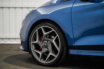 https://dvg-vehicle-assets.s3.amazonaws.com/1204096/am11360lrop04pqbcexc5q50v.jpg