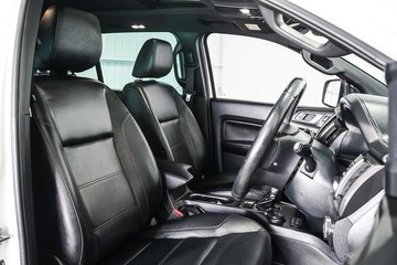 https://dvg-vehicle-assets.s3.amazonaws.com/1204118/e7b2fzm3kd5ykd9ycii0bnto8.jpg