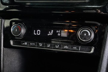 https://dvg-vehicle-assets.s3.amazonaws.com/1204121/efriqigv1i9fug43ecb1oes5f.jpg