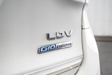 https://dvg-vehicle-assets.s3.amazonaws.com/1204122/9xkk9ecvyllvwoh8uy5ofod8q.jpg
