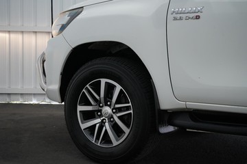 https://dvg-vehicle-assets.s3.amazonaws.com/1204131/287erqvjil5p0aorkh2m60y4v.jpg