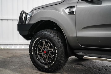 https://dvg-vehicle-assets.s3.amazonaws.com/1204132/46ajferelwzor5doneyyjtr0z.jpg