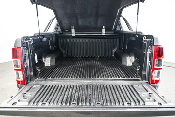 https://dvg-vehicle-assets.s3.amazonaws.com/1204132/d1paq5ut9qvuifdvinzrm2na8.jpg