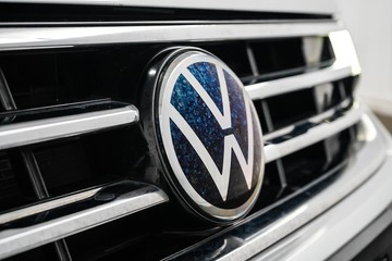 https://dvg-vehicle-assets.s3.amazonaws.com/1204139/1spqfa4gftgwryyyo2vowkg97.jpg