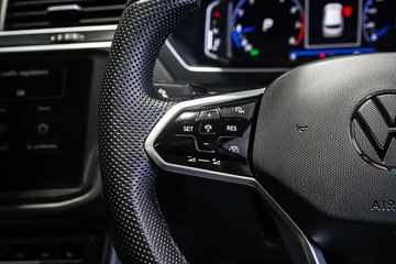 https://dvg-vehicle-assets.s3.amazonaws.com/1204139/8a6phias5a51ax50i5akjl37y.jpg