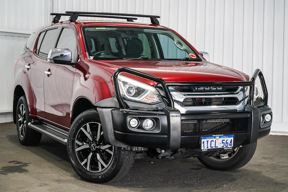 Isuzu Mu-x image 1