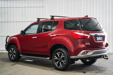 https://dvg-vehicle-assets.s3.amazonaws.com/1204140/u6nrpgat9j3fh0fsqbakfe2p.jpg