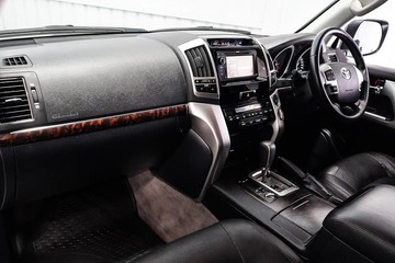 https://dvg-vehicle-assets.s3.amazonaws.com/1204151/74hchx9t5z7jmesnxebrpxfhw.jpg