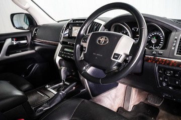 https://dvg-vehicle-assets.s3.amazonaws.com/1204151/ahp8iqw20wd8e70s789tnkzc6.jpg