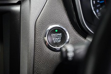 https://dvg-vehicle-assets.s3.amazonaws.com/1204166/9oky37hf7xvt3299qckezv86l.jpg