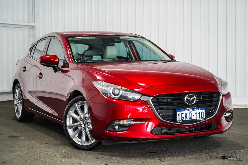 Mazda 3 image 1