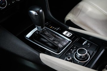 https://dvg-vehicle-assets.s3.amazonaws.com/1204174/d5iujza90wi7u7168i1e9m5ax.jpg
