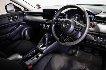 https://dvg-vehicle-assets.s3.amazonaws.com/1204176/e3s5cfbxxe5yfv8klwetyi3jx.jpg