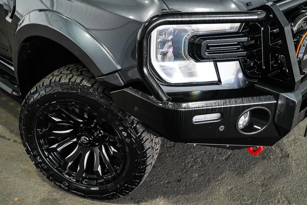 Ford Everest image 2