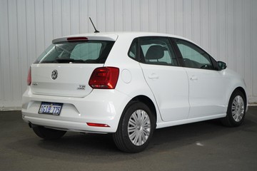 https://dvg-vehicle-assets.s3.amazonaws.com/1204210/6vc42fbn15yiqkglltraol56a.jpg