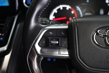 https://dvg-vehicle-assets.s3.amazonaws.com/1204225/8acnktjlcabq0558i74xo4qjn.jpg
