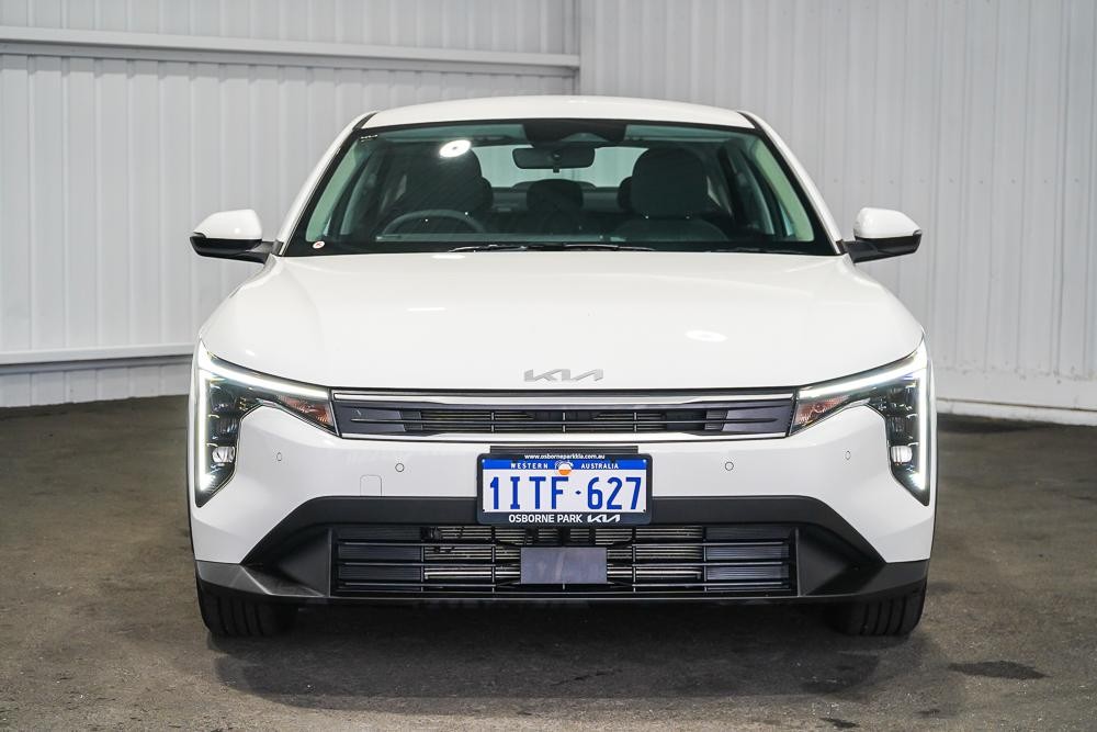 Kia K4 image 3