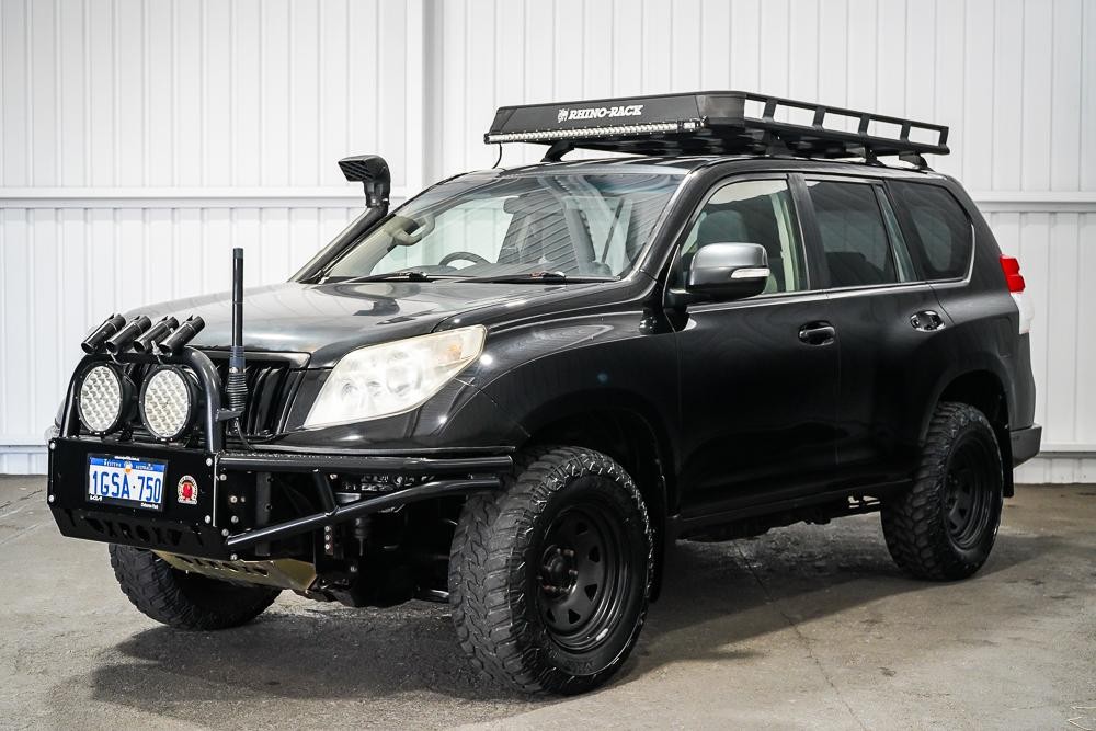 Toyota Landcruiser Prado image 4