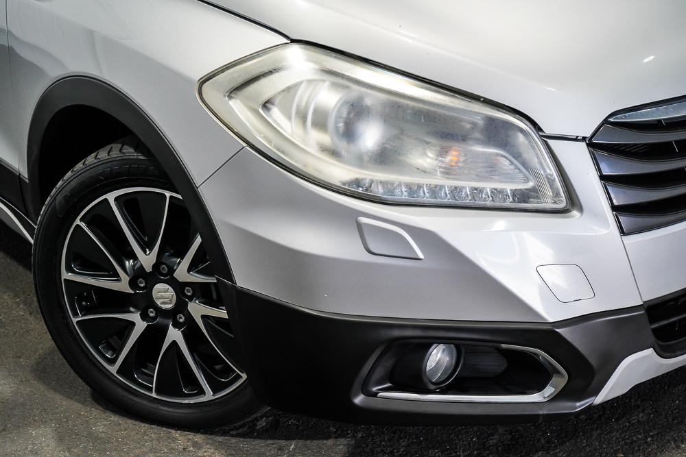 Suzuki S-cross image 2