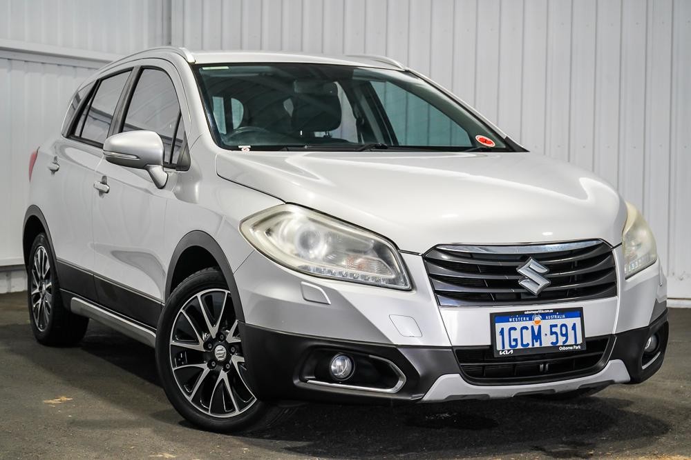Suzuki S-cross image 1