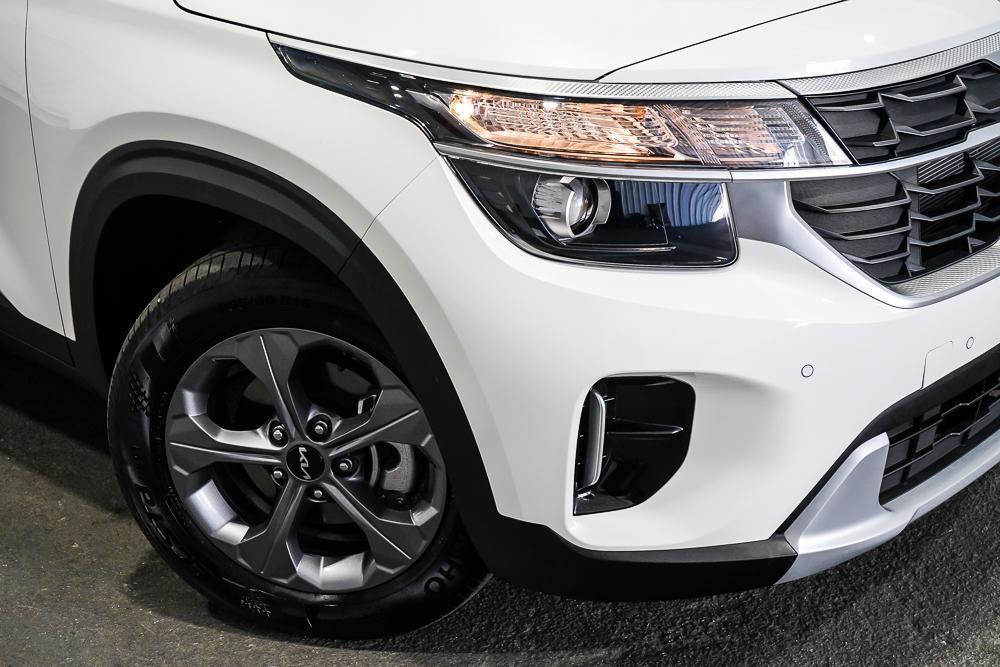 Kia Seltos image 2