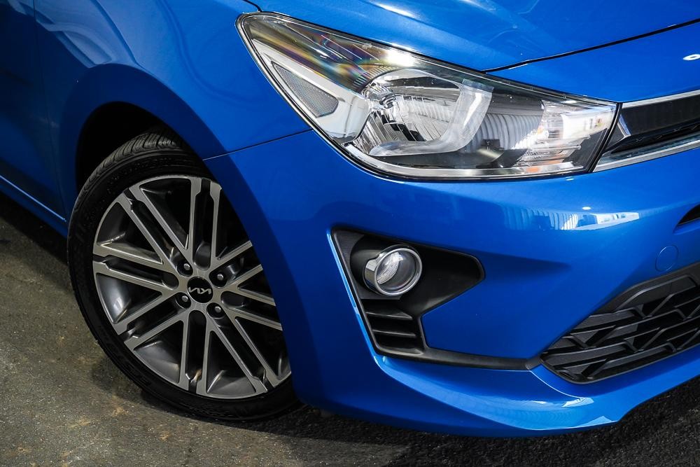 Kia Rio image 2