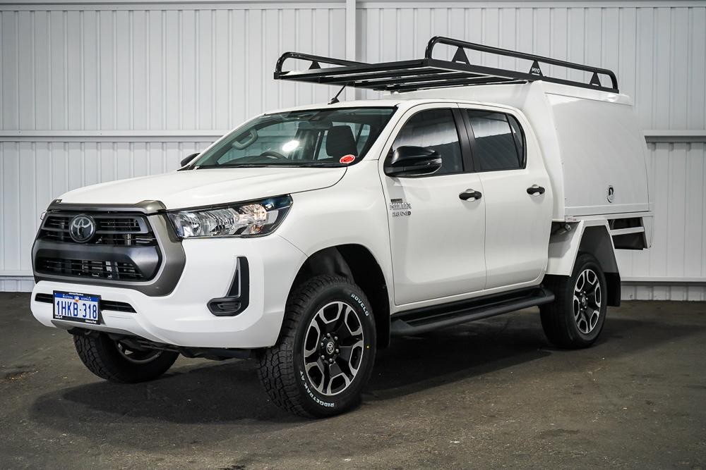 Toyota Hilux image 4