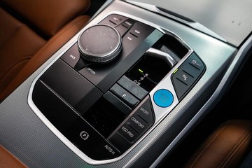 https://dvg-vehicle-assets.s3.amazonaws.com/1204351/sn13vjvfxe7u7c0ykln7vit2.jpg