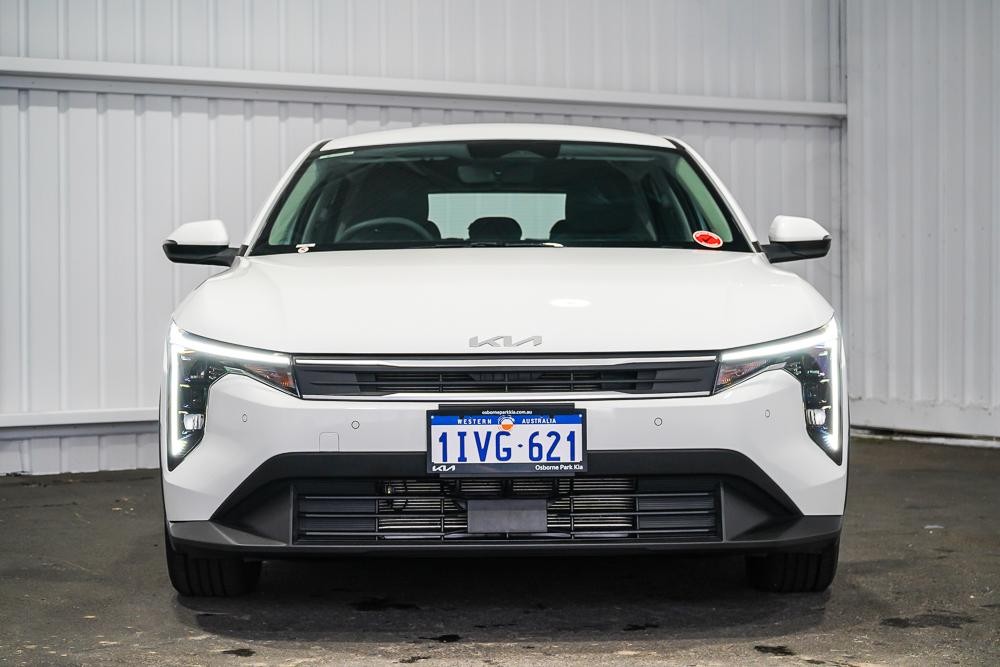 Kia K4 image 3